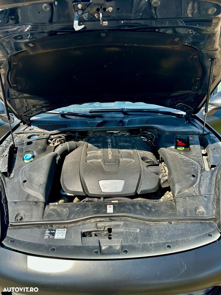 Porsche Cayenne Tiptronic S - 18