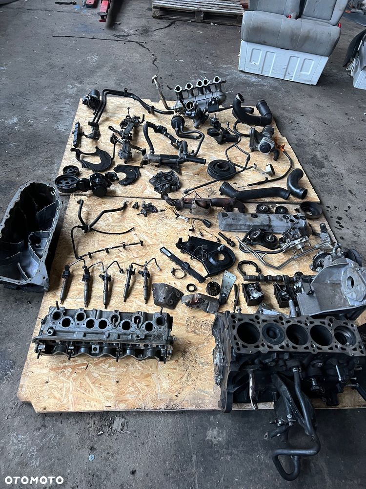 Vw Crafter Volkswagen silnik na części blok silnika wtryski głowica BJL BJM BJA BJK BJL POMPA WTRYSKOWA POMPA OLEJU PODSTAWA FILTRA OLEJU ODMA LISTWA WTRYSKOWA WAL WAŁ WALKI PANEWKI 076130 SB5cdk3 / 0445010125 074115109c 074115405 / 076103593a / 057130764F /076103373D / 076103021 /8F06 AL611  silnik cały na części - 1