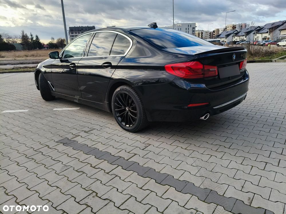 BMW Seria 5 520d xDrive Luxury Line sport - 4