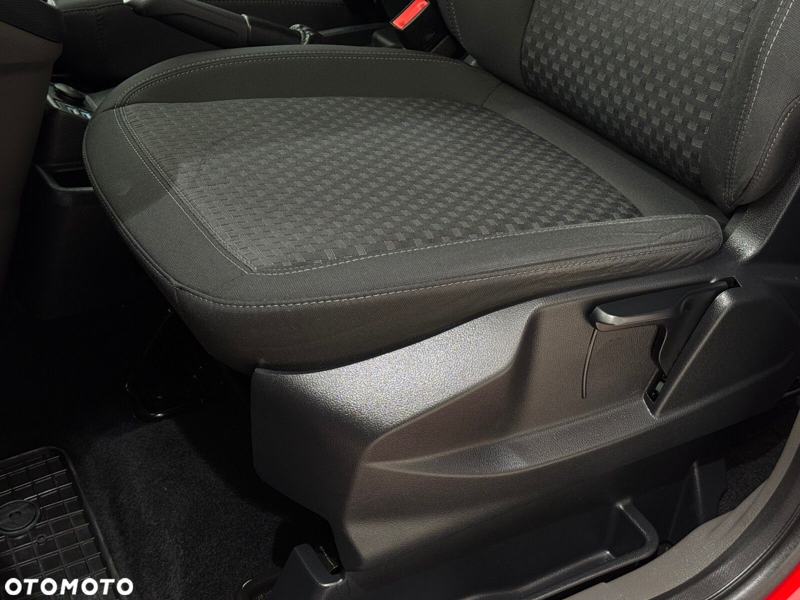 Ford Transit Connect - 11
