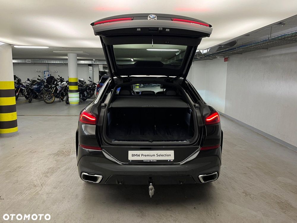 BMW X6 xDrive40d mHEV - 33