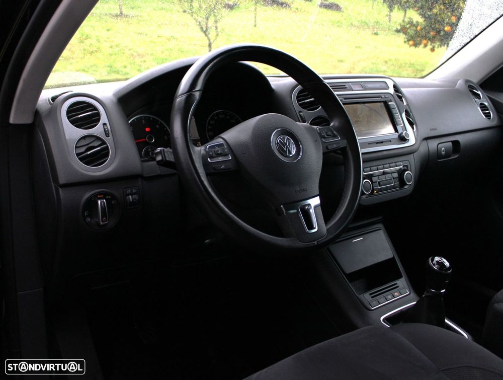 VW Tiguan 2.0 TDi Sport BlueMotion - 30