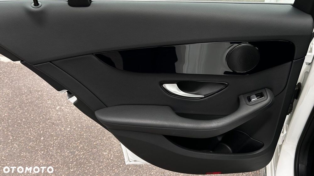 Mercedes-Benz Klasa C 160 9G-TRONIC - 25