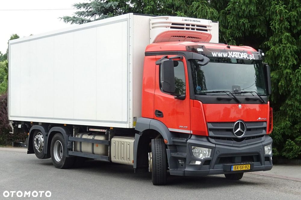 Mercedes-Benz Antos 2540 Sypialna euro 6 chłodni 3 osie podnoszona i skrętna - 28