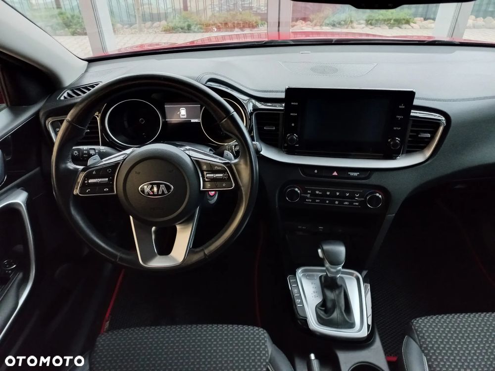 Kia Ceed 1.4 T-GDI L Business Line DCT - 16