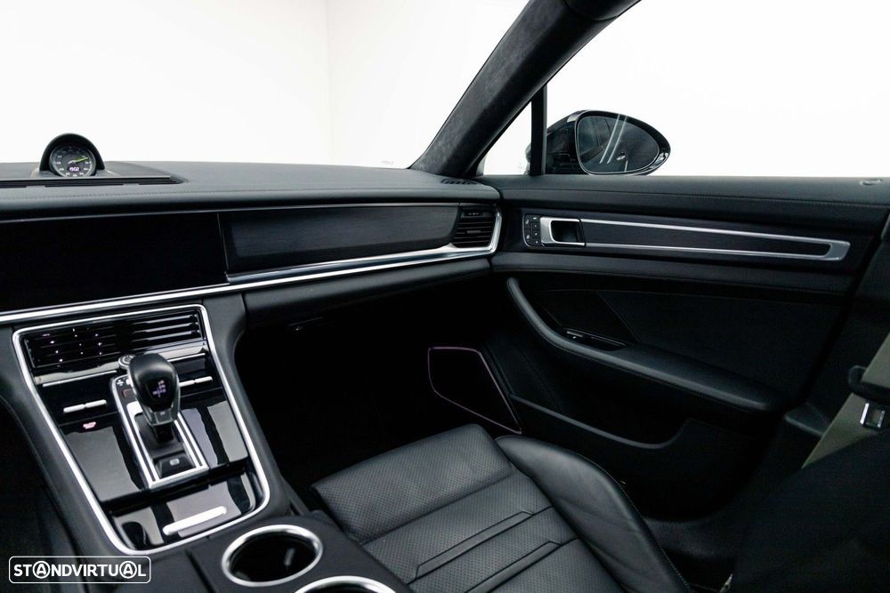 Porsche Panamera Sport Turismo 4 E-Hybrid Platinum Edition - 20