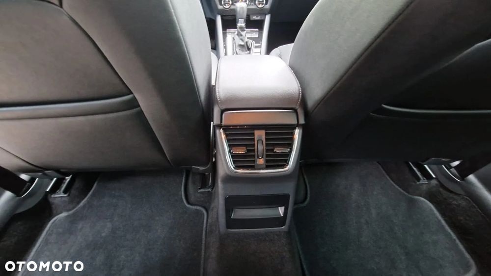 Skoda Octavia 2.0 TSI 4x4 DSG Style - 8