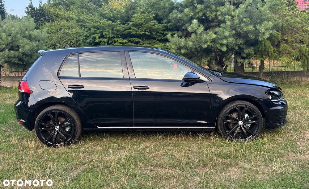 Volkswagen Golf - 6
