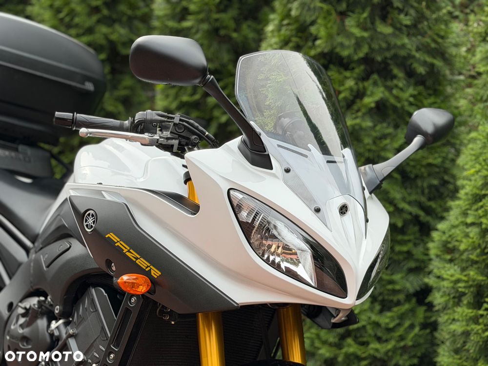 Yamaha FZ8 - 11
