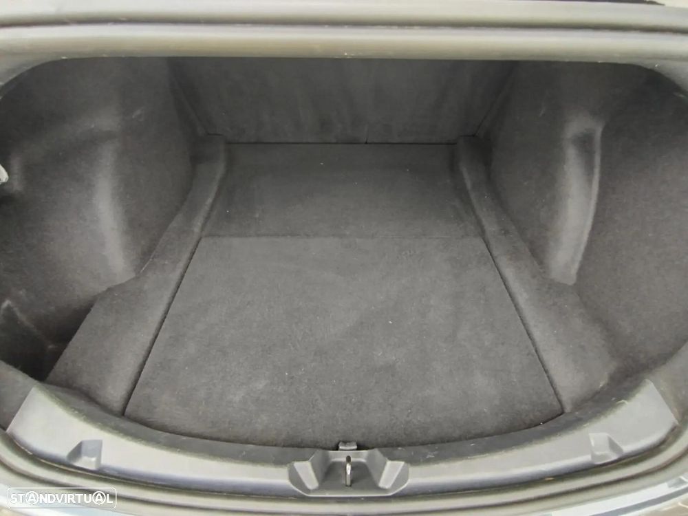 Tesla Model 3 Long-Range Dual Motor AWD - 29