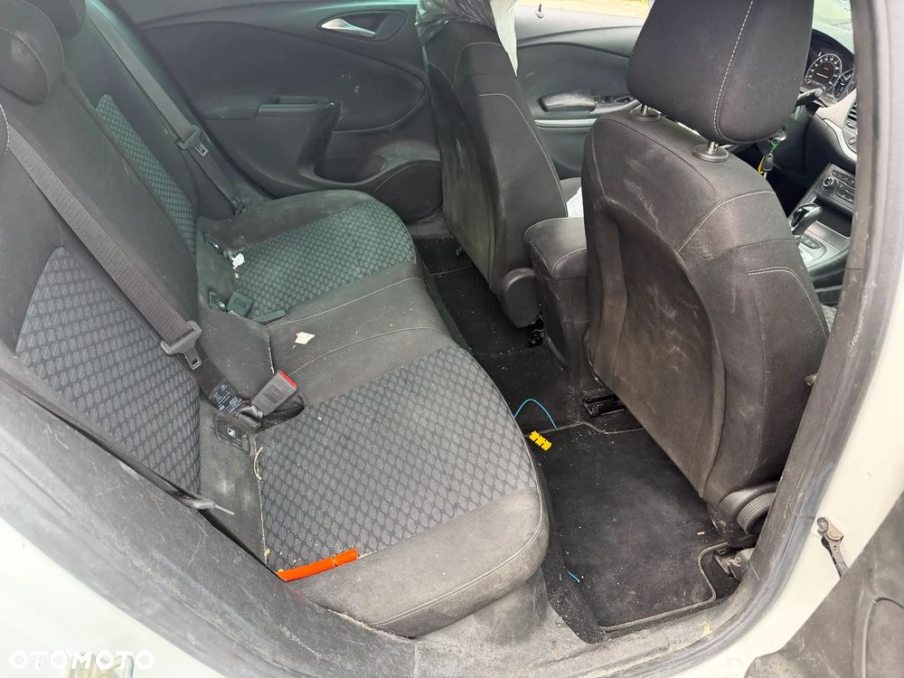Opel Astra 1.4 T Edition S&S - 14