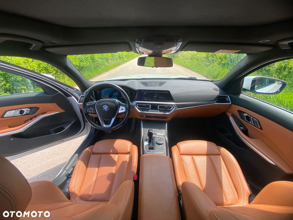 BMW Seria 3 320d xDrive Edition Luxury Line Purity - 7