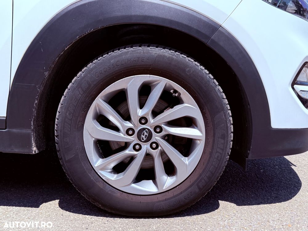 Hyundai Tucson blue 1.7 CRDi 2WD DCT Premium - 30