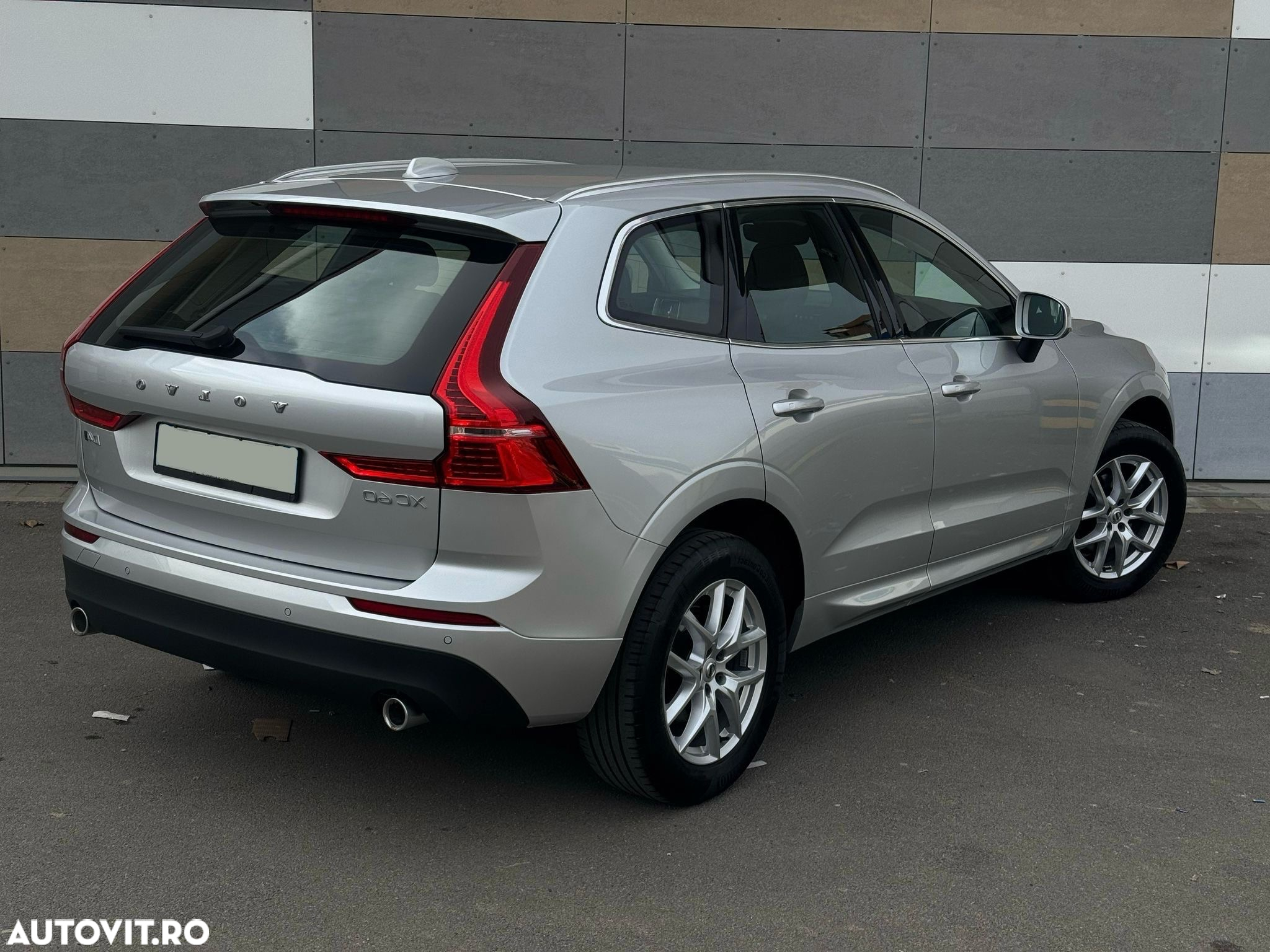 Volvo XC 60 D4 AWD Momentum - 5