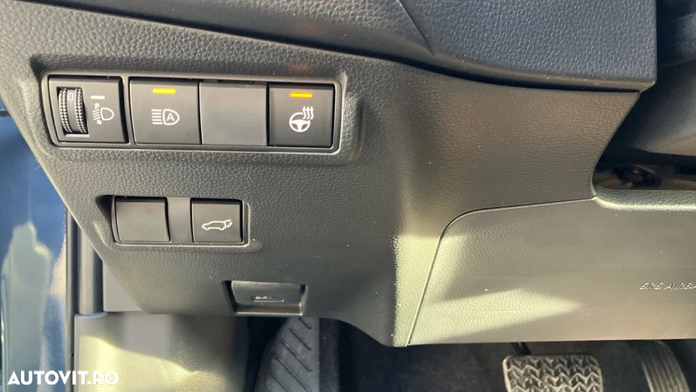 Toyota Corolla Cross - 13