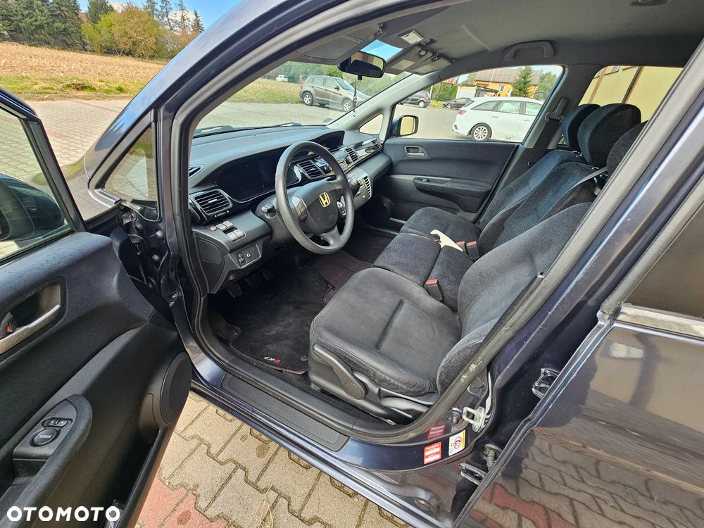 Honda FR-V - 9