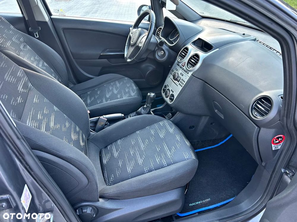 Opel Corsa 1.4 16V Graphite - 11