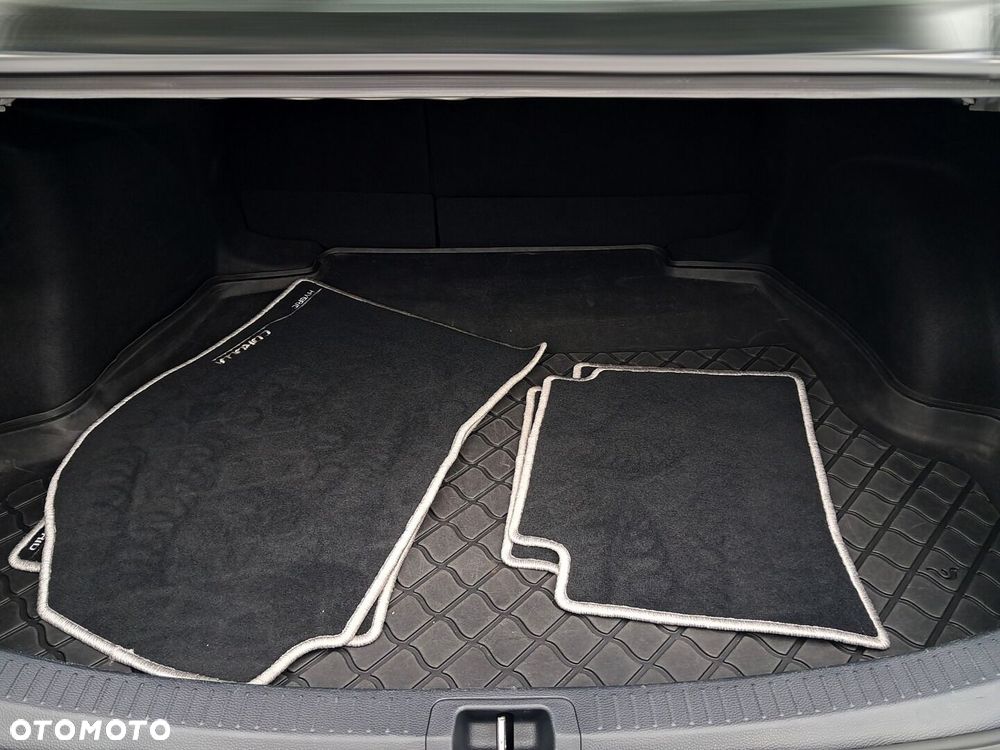 Toyota Corolla 1.8 Hybrid Comfort - 11