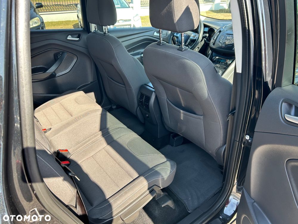 Ford Kuga 2.0 TDCi 2x4 Titanium - 22