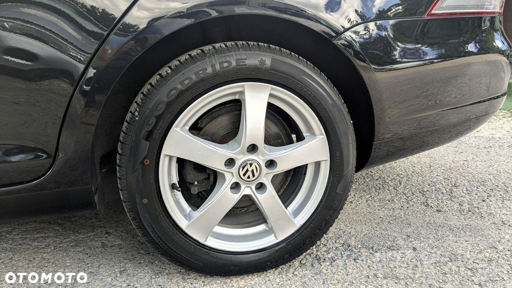 Volkswagen Golf - 35