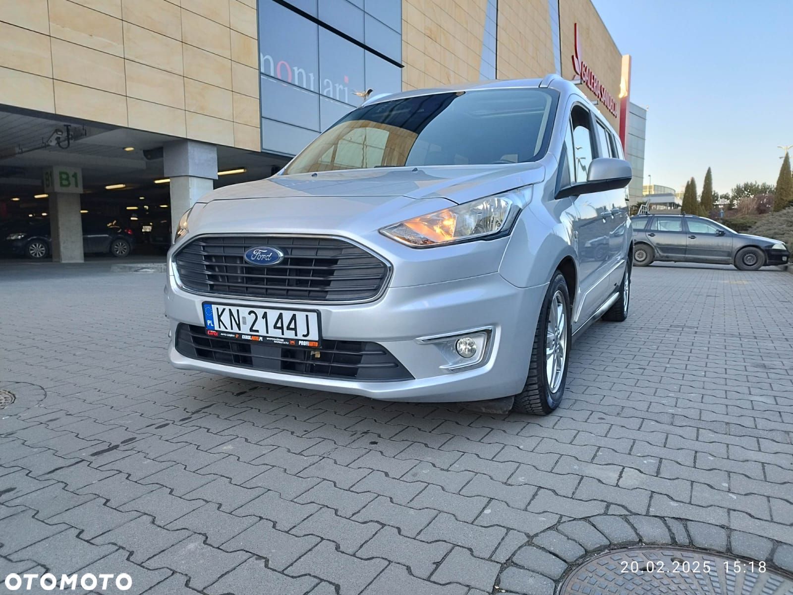 Ford Tourneo Connect - 1