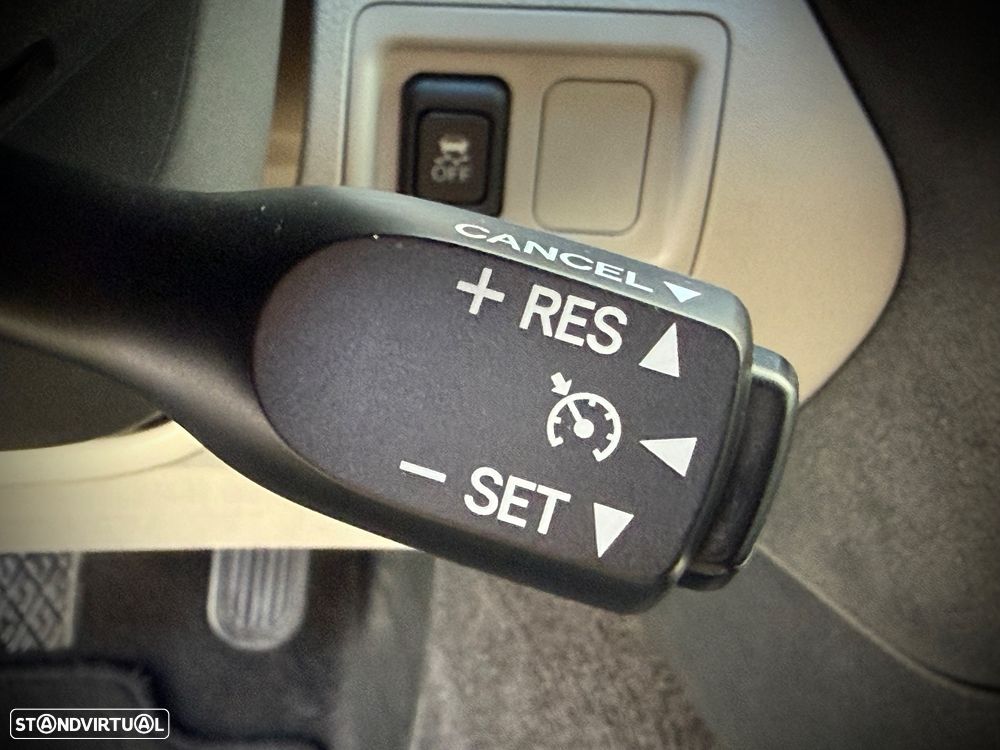 Lexus IS 220 d P.Luxury 4D - 21