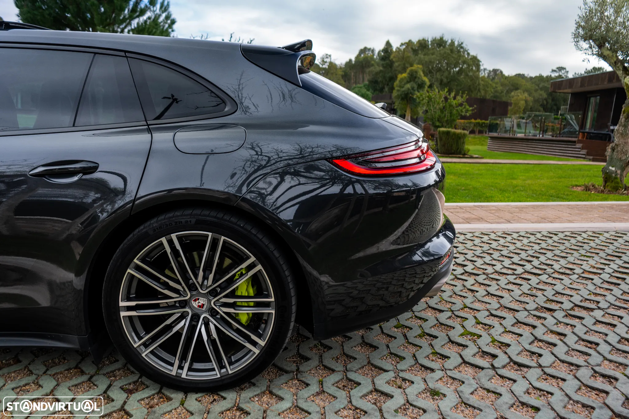 Porsche Panamera Sport Turismo - 15