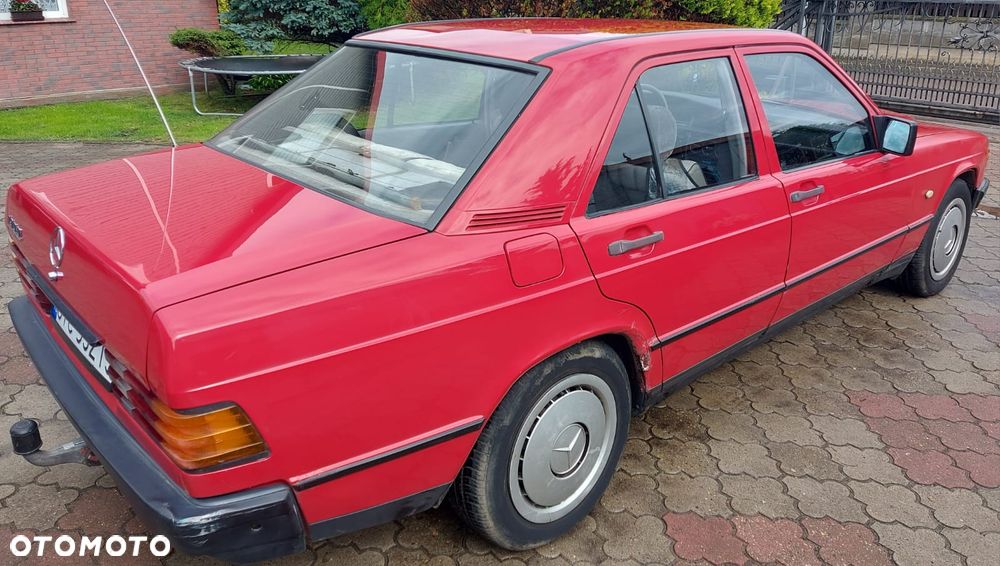 Mercedes-Benz W201 (190) - 6