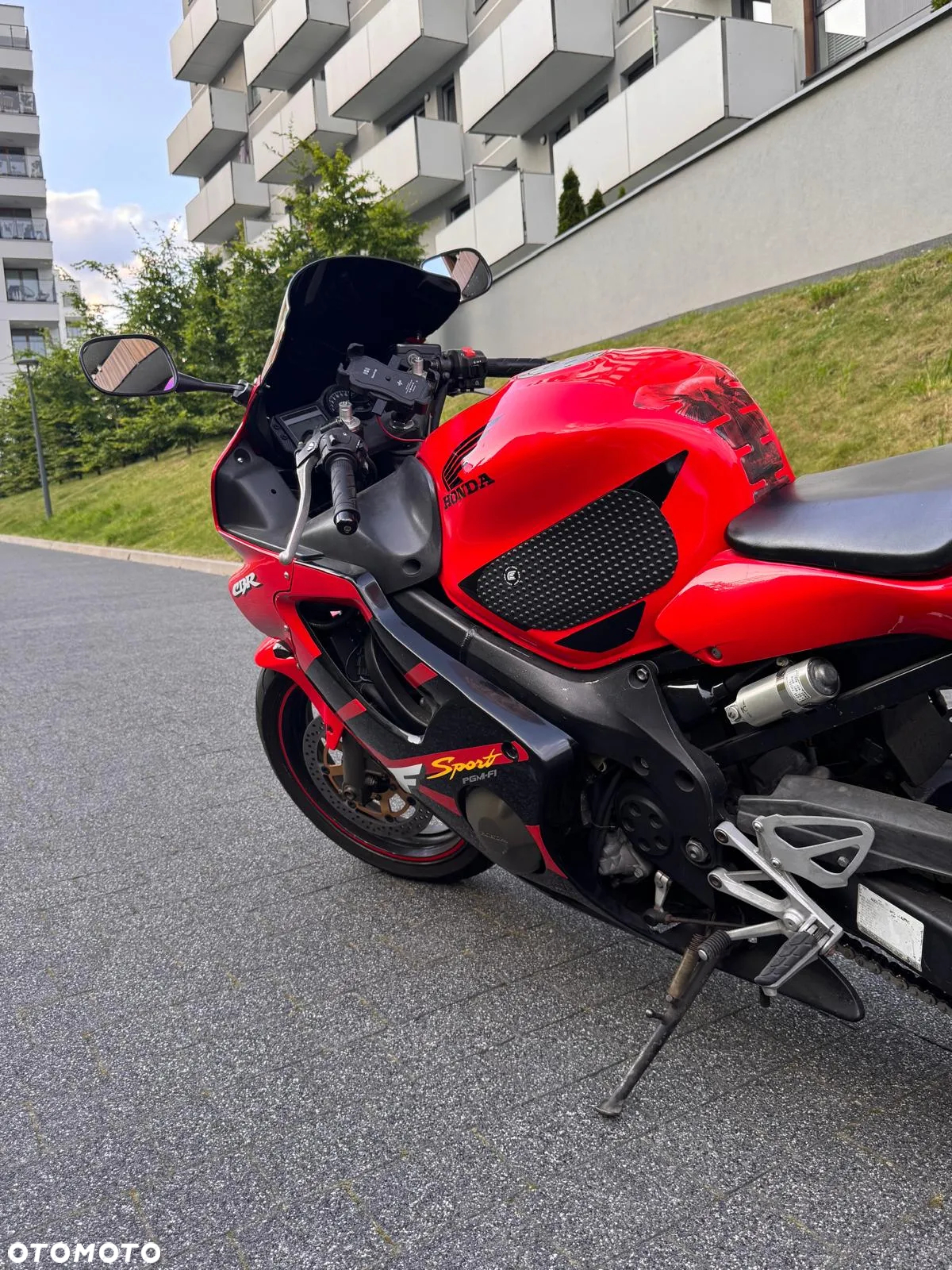 Honda CBR - 11