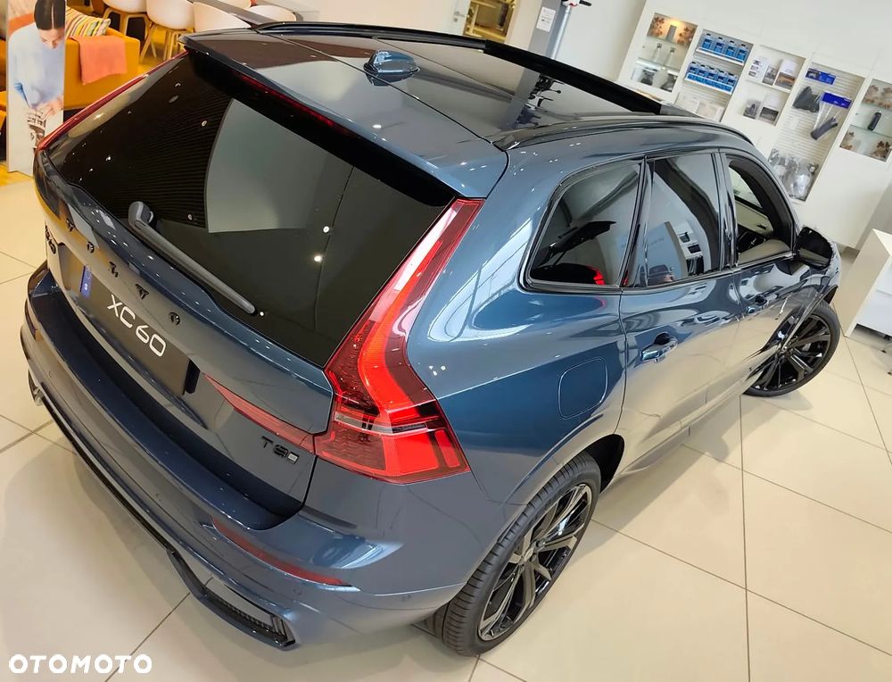 Volvo XC 60 T8 Plug-In Hybrid AWD Ultimate Black Edition - 3