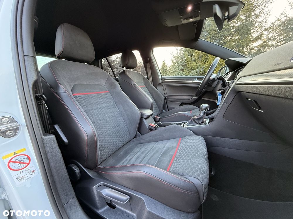 Volkswagen Golf GTI (BlueMotion Technology) DSG Performance - 20