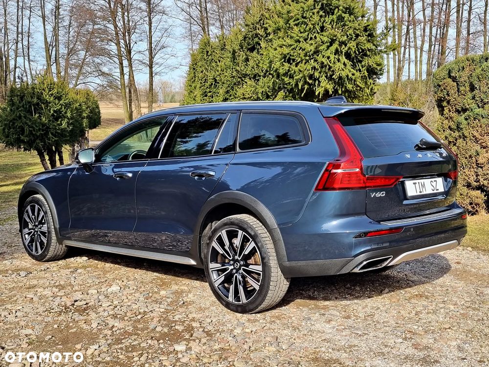 Volvo V60 Cross Country B5 B AWD Plus - 16