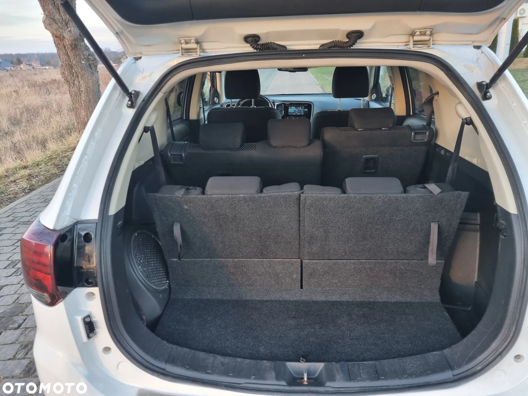 Mitsubishi Outlander 2.2 DID Intense + 4WD - 22