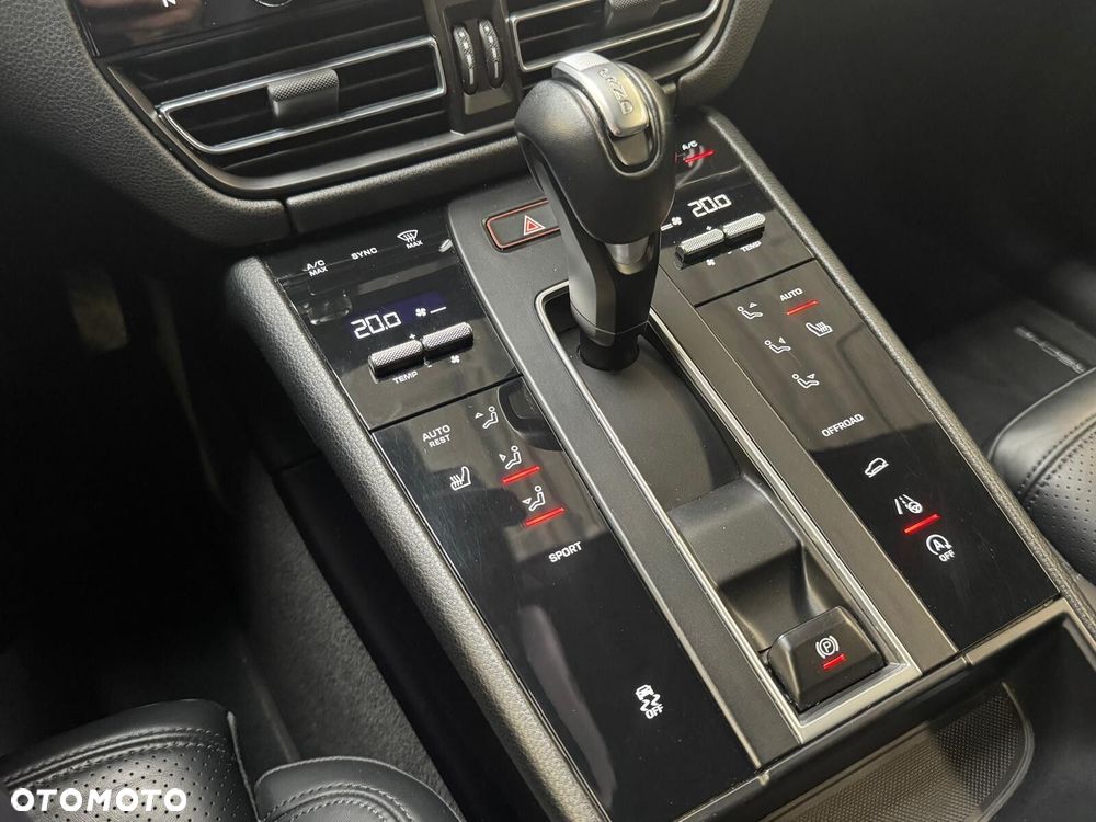 Porsche Macan Standard - 21