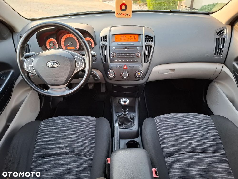 Kia Ceed 1.6 CVVT LX - 33