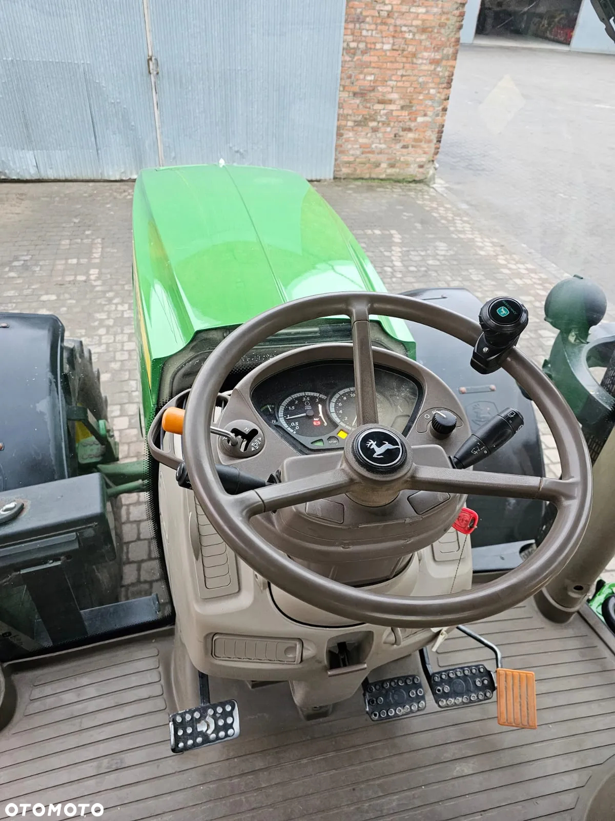 John Deere 6150R - 13