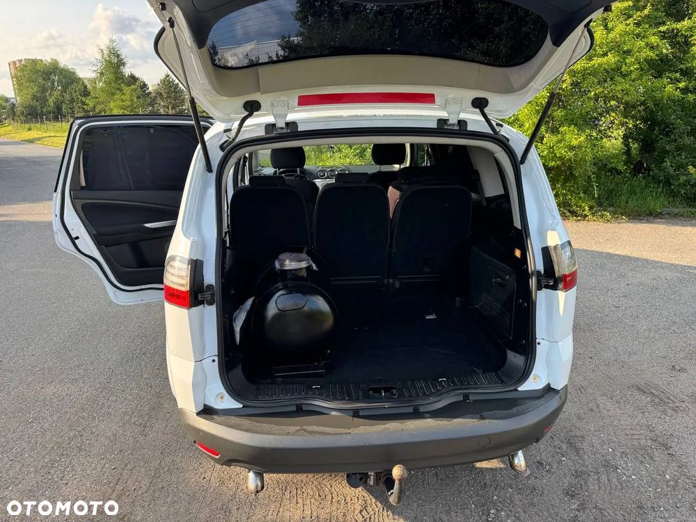 Ford S-Max - 8