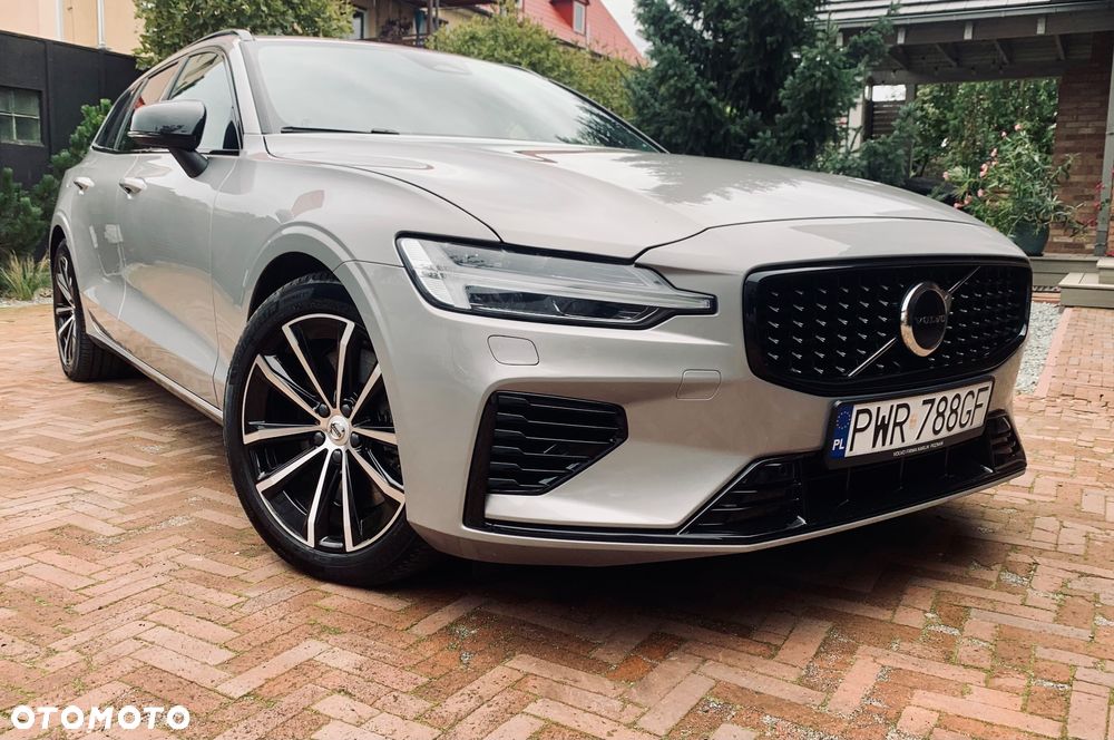 Volvo V60 T6 AWD Recharge Plus Dark - 18