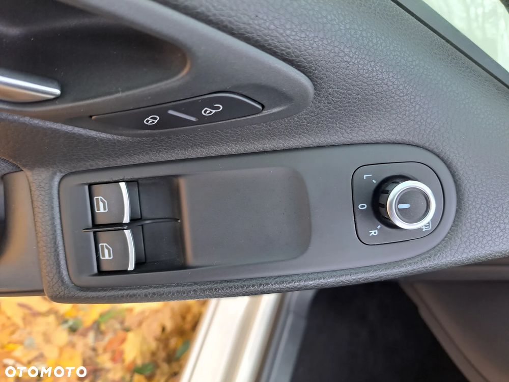 Volkswagen Golf VI 1.4 TSI Highline DSG - 14