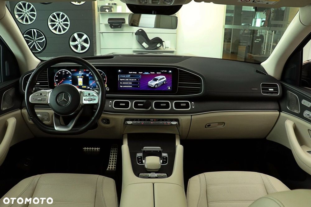 Mercedes-Benz GLS - 26