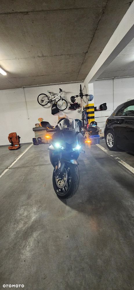 Honda CBR - 10