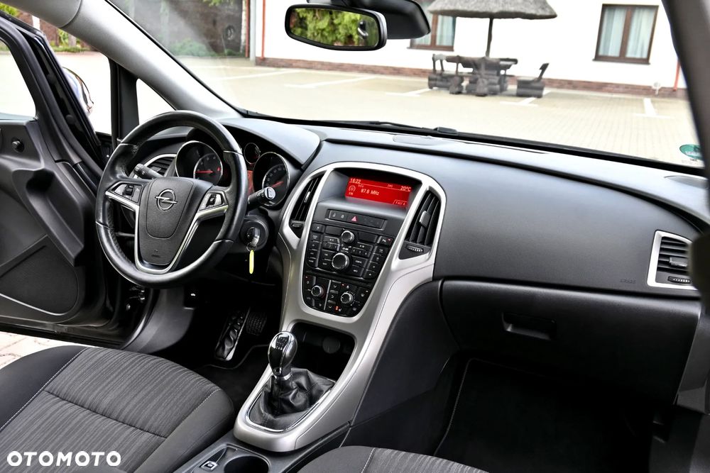 Opel Astra 1.4 T Enjoy - 26