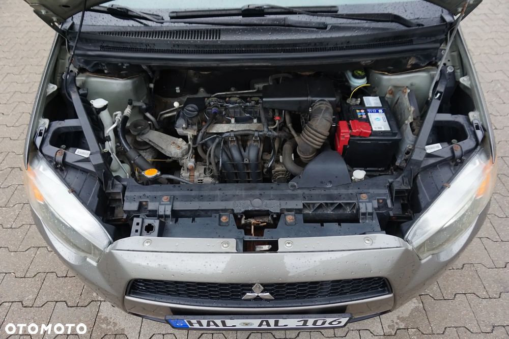 Mitsubishi Colt - 6