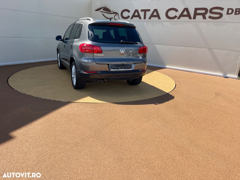 Volkswagen Tiguan 2.0 TDI SCR BlueMotion Technology Lounge Sport & Style - 10