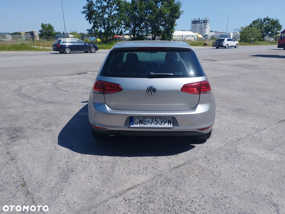 Volkswagen Golf 1.6 TDI BlueMotion Technology DSG Comfortline - 4