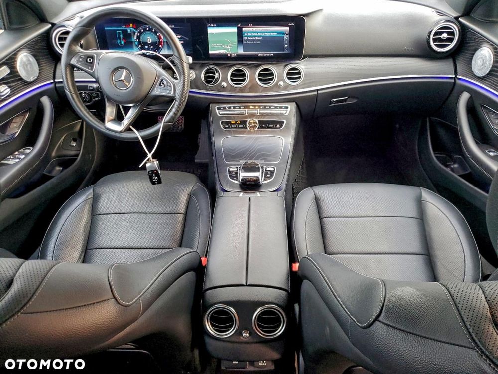 Mercedes-Benz Klasa E 300 9G-TRONIC - 7