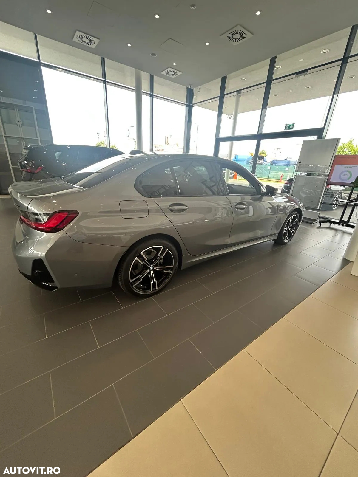BMW Seria 3 320i AT - 6