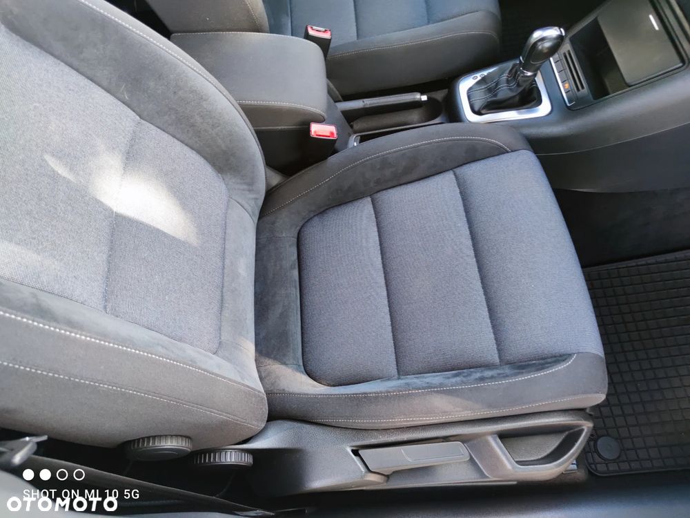 Volkswagen Golf Plus 1.6 TDI Comfortline DSG - 11