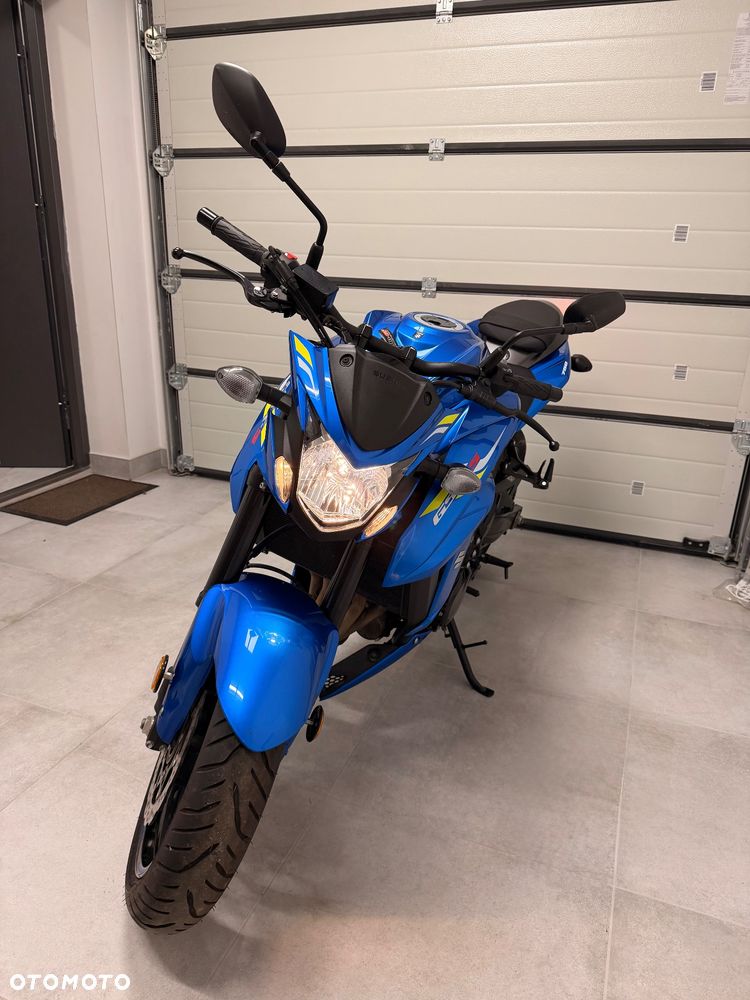 Suzuki GSX - 5
