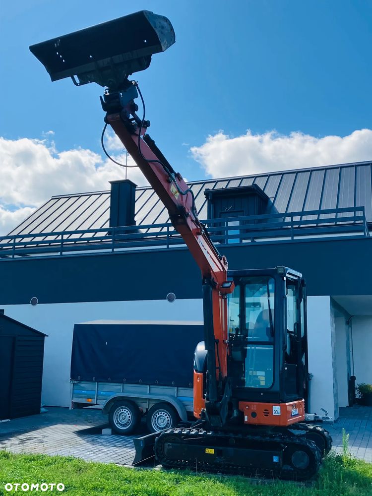 Hitachi ZX26U-6 - 1